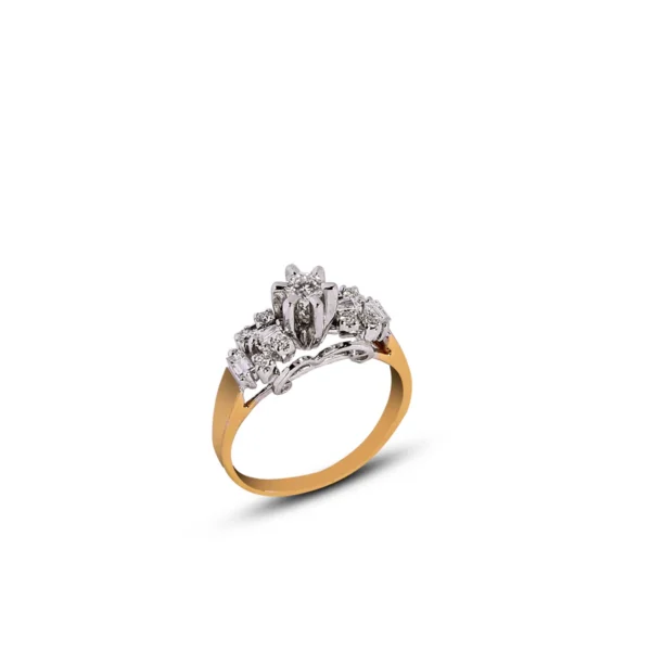 Luxury Solitaire Crown Ring
